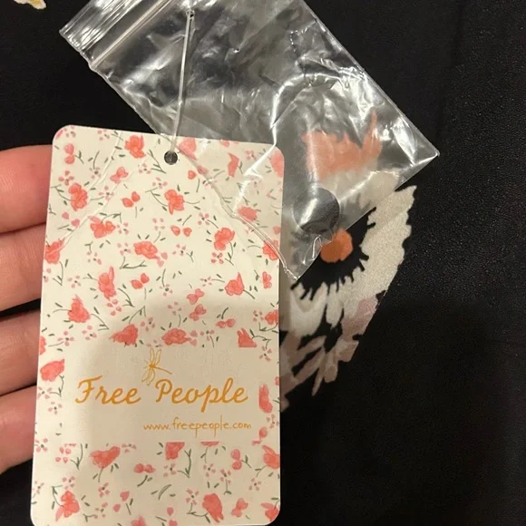 NWT FREE PEOPLE Black Floral Mini “Night Combo” Sunshadow Dress Size 4 - Picture 10 of 14